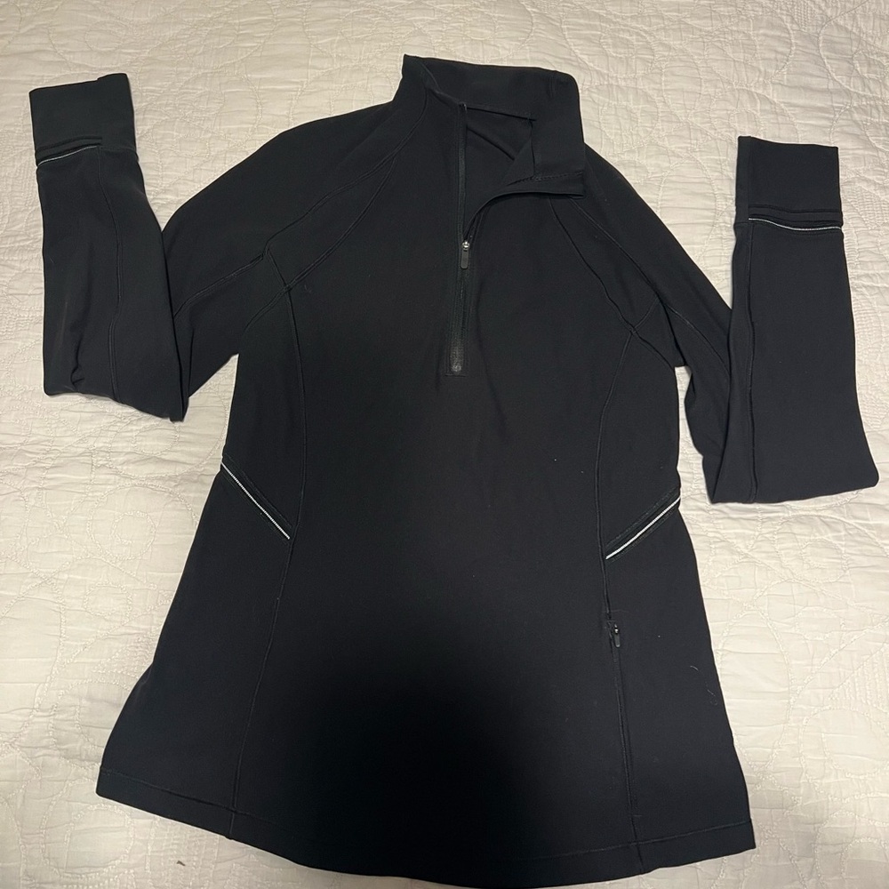 Lululemon Fresh Tracks Black Half-Zip Pullover/long sleeve size 6